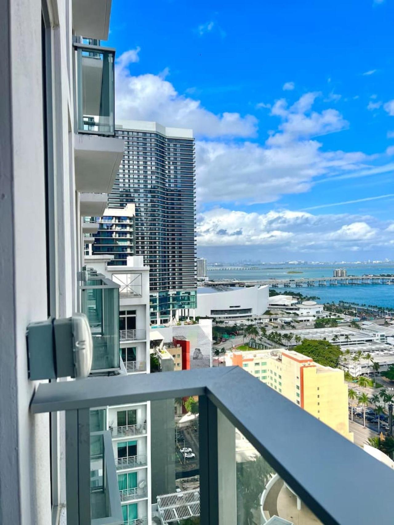 Ocean View Studio Pool And Gym Apartment Miami Exterior photo